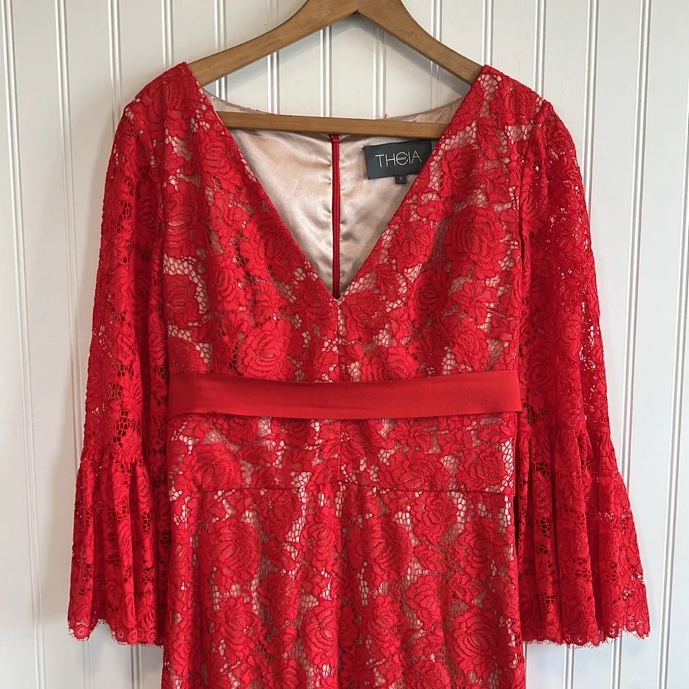 Theia‎ Scarlet Long Sleeve Lace Dress - Picture 2 of 13
